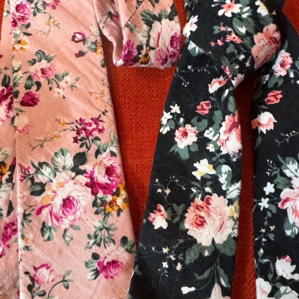Tilden Co., Floral Women's Scarves Set of 3, Molly Ringwald inspired, 1980s vibe - Picture 4 of 5